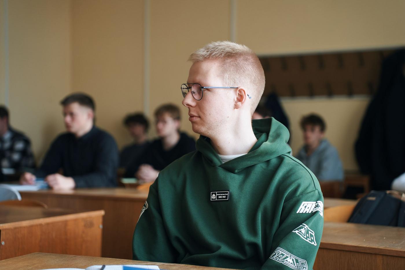 «Возможность всестороннего развития». Бойцы студотрядов о получении рабочей специальности
